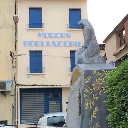 Modern Boulangerie, Large 6 Bedroom Village House Quillan Extérieur photo