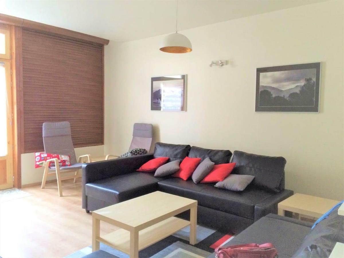 Modern Boulangerie, Large 6 Bedroom Holiday home *